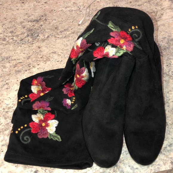 Sam Edelman Vena Floral Embroidered Floral Boot - Picture 7 of 7